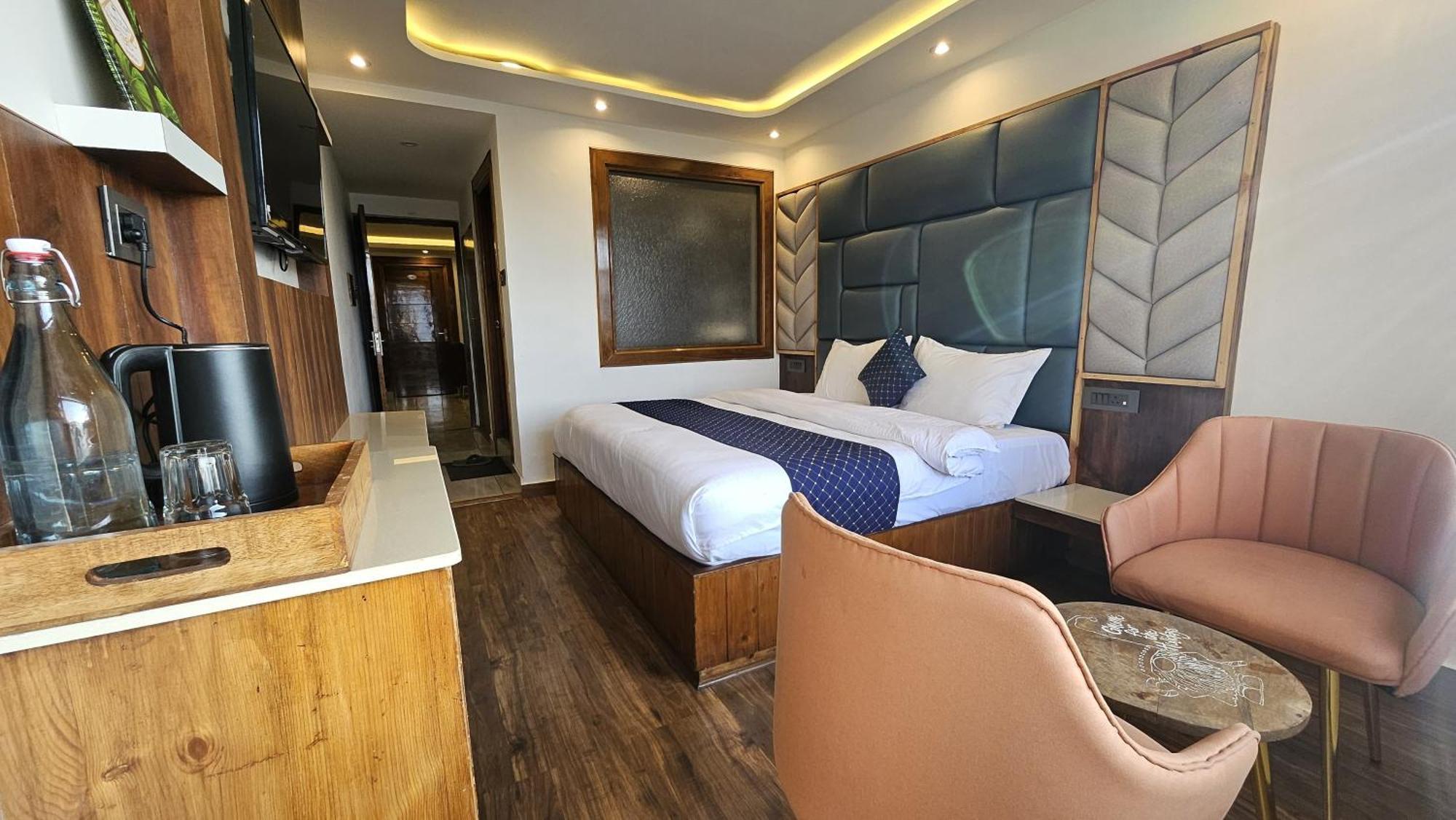 Mountain Zest- Simla Royale Near Mall Road Free Pickup From Railway Station Simla Eksteriør bilde
